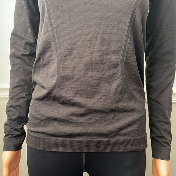 Lululemon Swiftly Tech Long Sleeve (Breeze) *Relaxed Fit - Picture 9 of 15